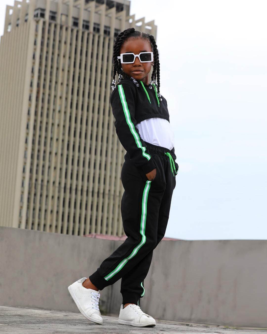 BLACK L/S HOODIE PULLOVER Image