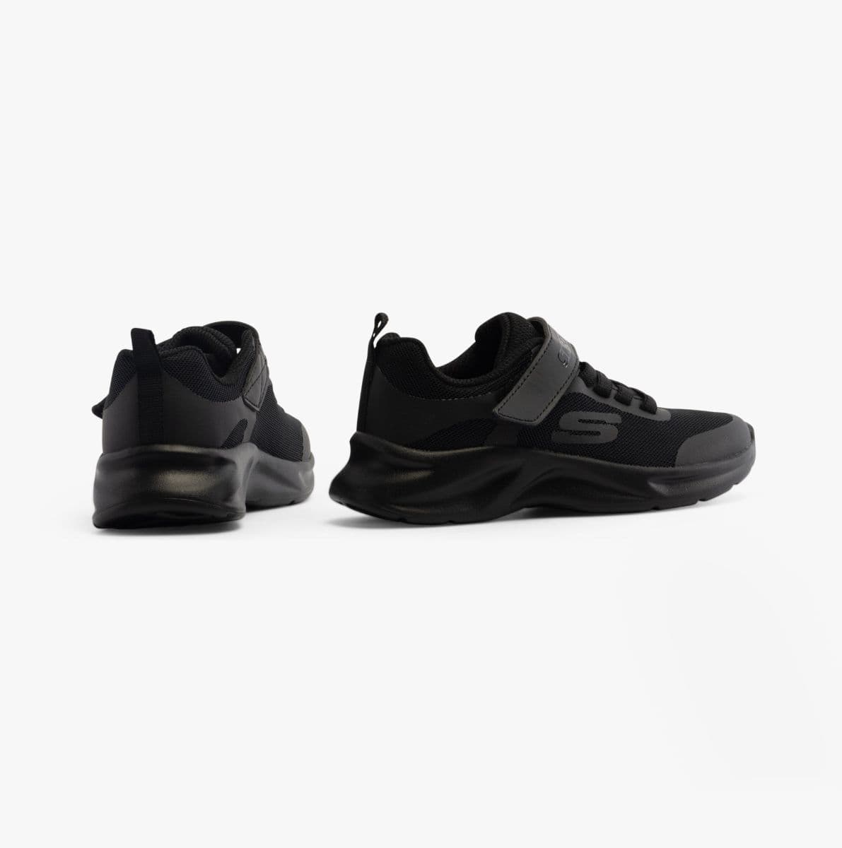 SKECHERS DYNAMATIC - BLACK