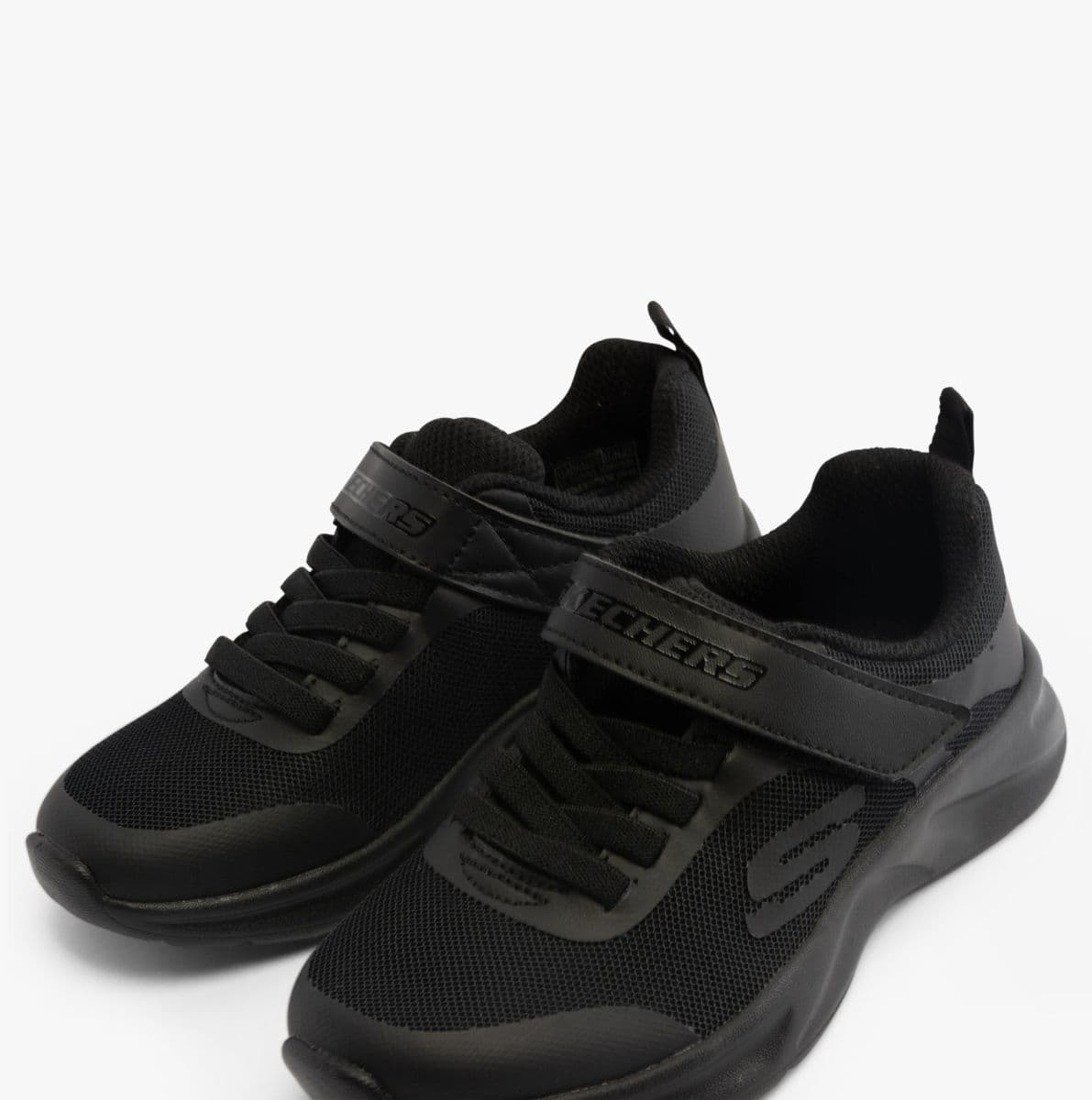 SKECHERS DYNAMATIC - BLACK